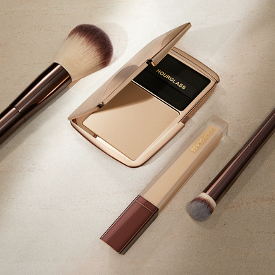 Фото Пудра для обличчя Hourglass Vanish Airbrush 10,5&nbsp;г Translucent Light