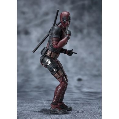 Фото Фигурка супергероя Дэдпул Marvel  Marvel16см