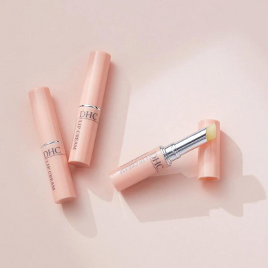Фото Увлажняющий бальзам для губ DHC Lip Cream Lip Cream