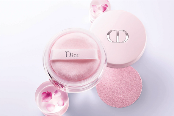 Фото Парфумована пудра Miss Dior Scented Powder, 16 г Scented Powder